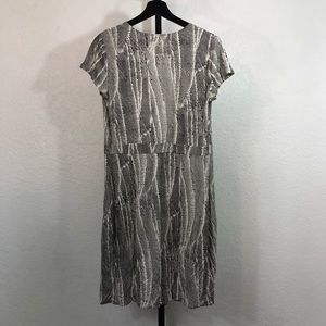 Banana Republic Tops - Banana Republic-B & W Coverup/Wrap-M Banana Republic Tops - Banana Republic-B & W Coverup/Wrap-M